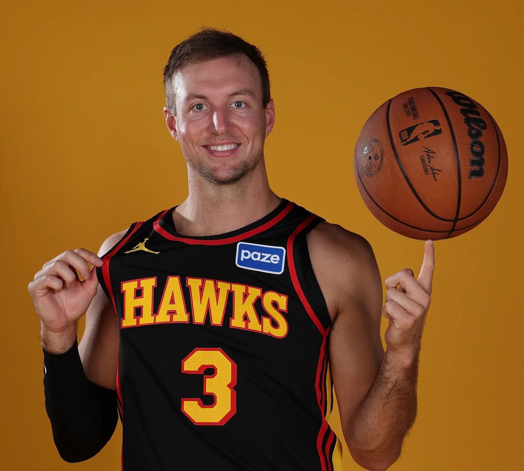 Shams:湖人将文森特和一个次轮送至老鹰,换来卢克-肯纳德